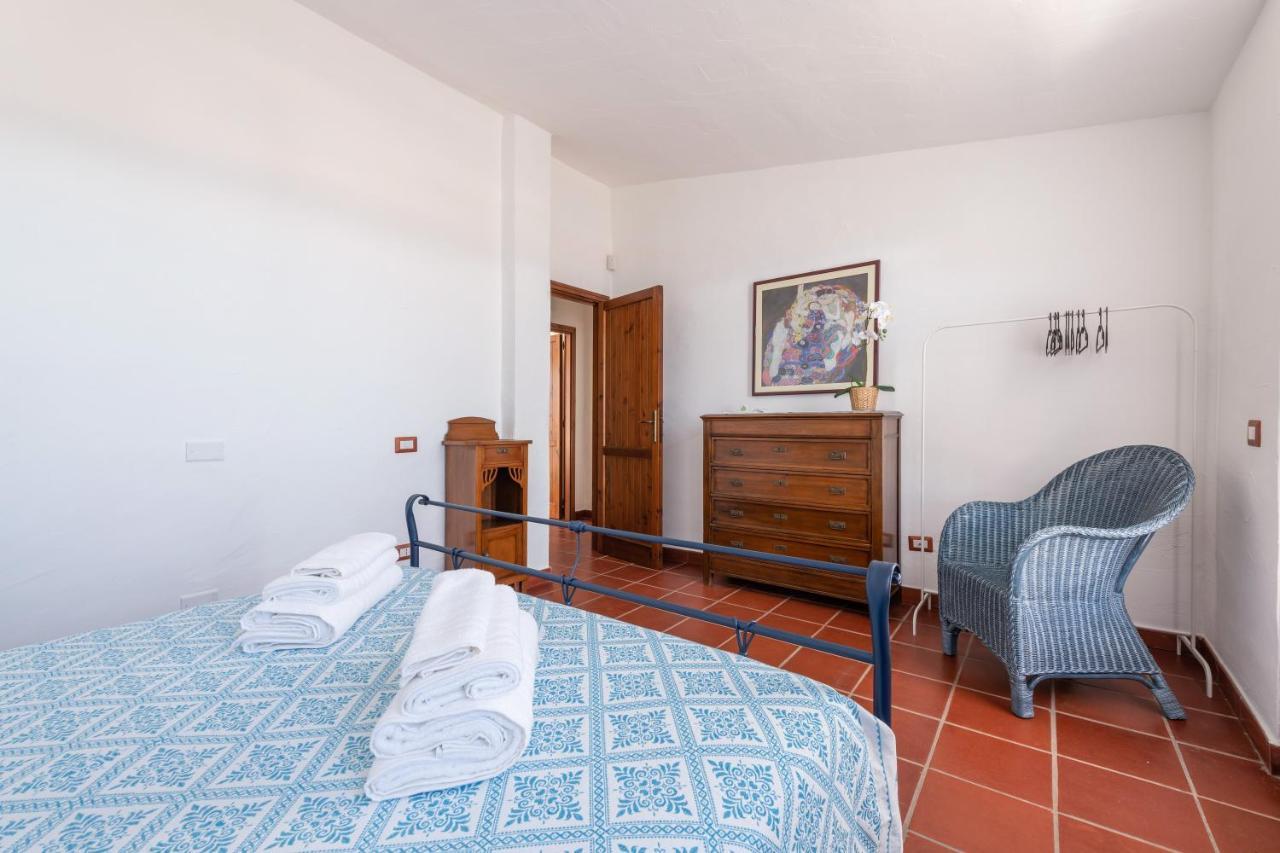 Damiano Holiday House Porto Columbu - Perd'E Sali Exterior foto